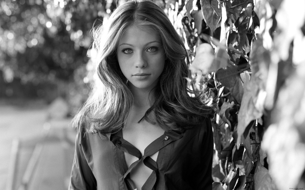 Michelle-Trachtenberg-michelle-trachtenberg-487160_1920_1200