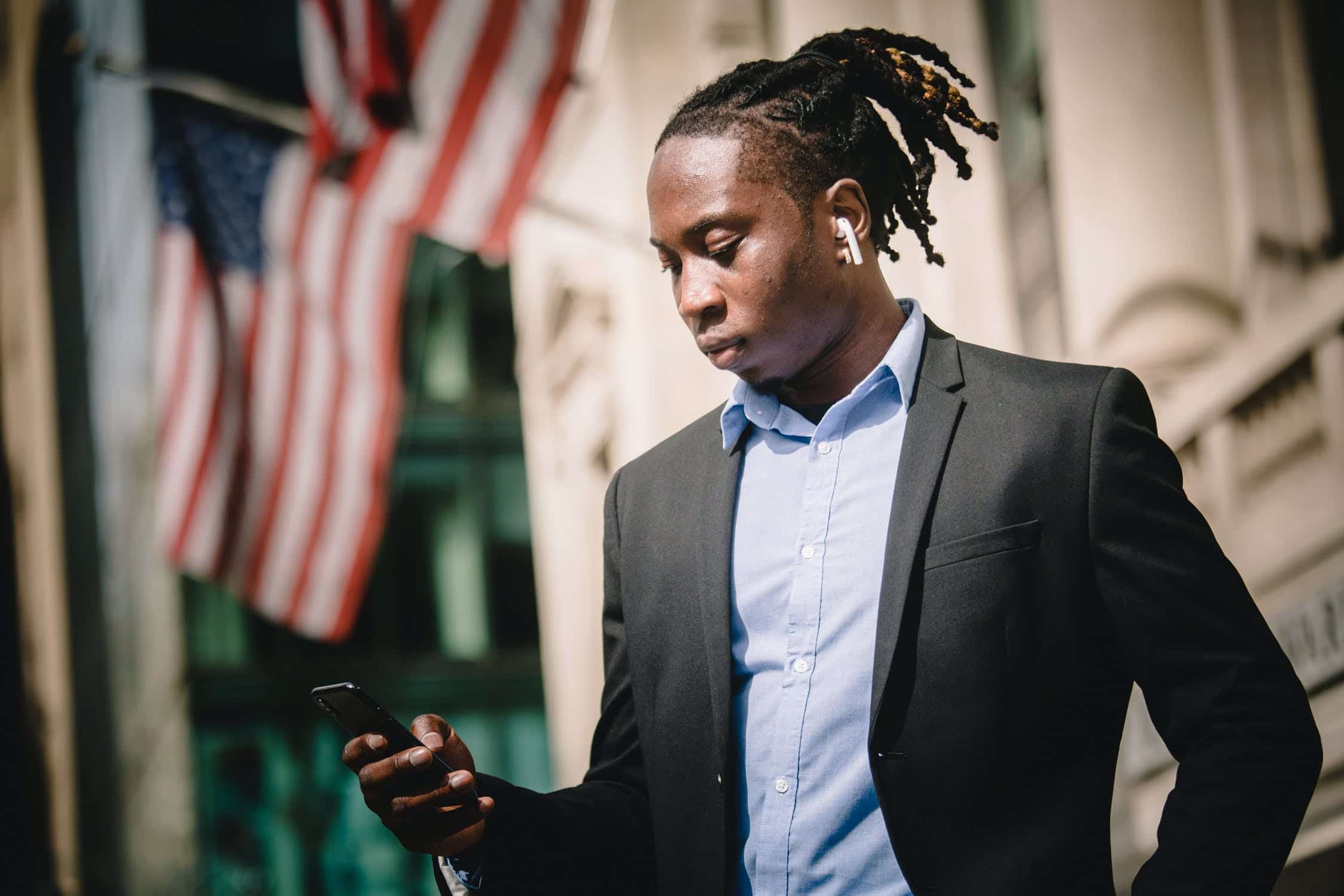 why you shouldn't text your ex back